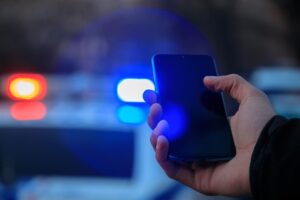 Полицейский обыск в мобильном телефоне